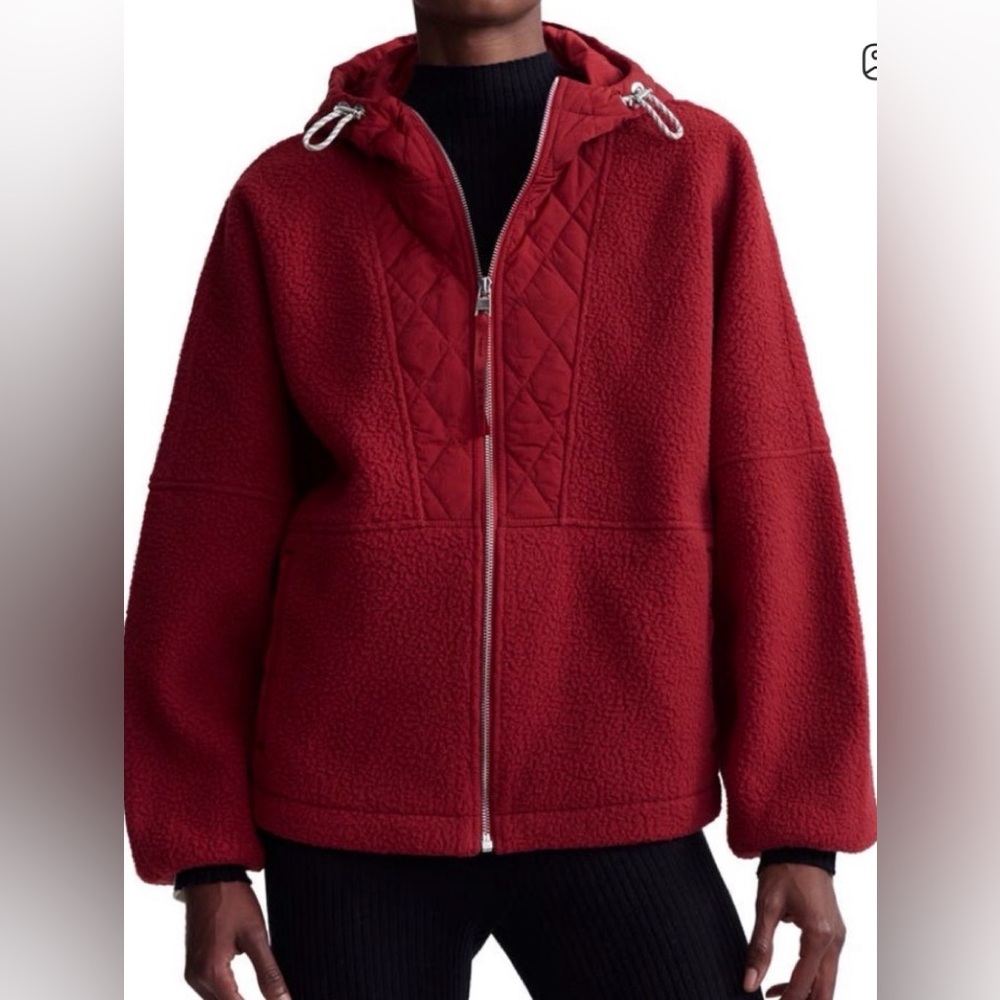 Varley Richfield Quilted Sherpa Zip Up - women’s size medium